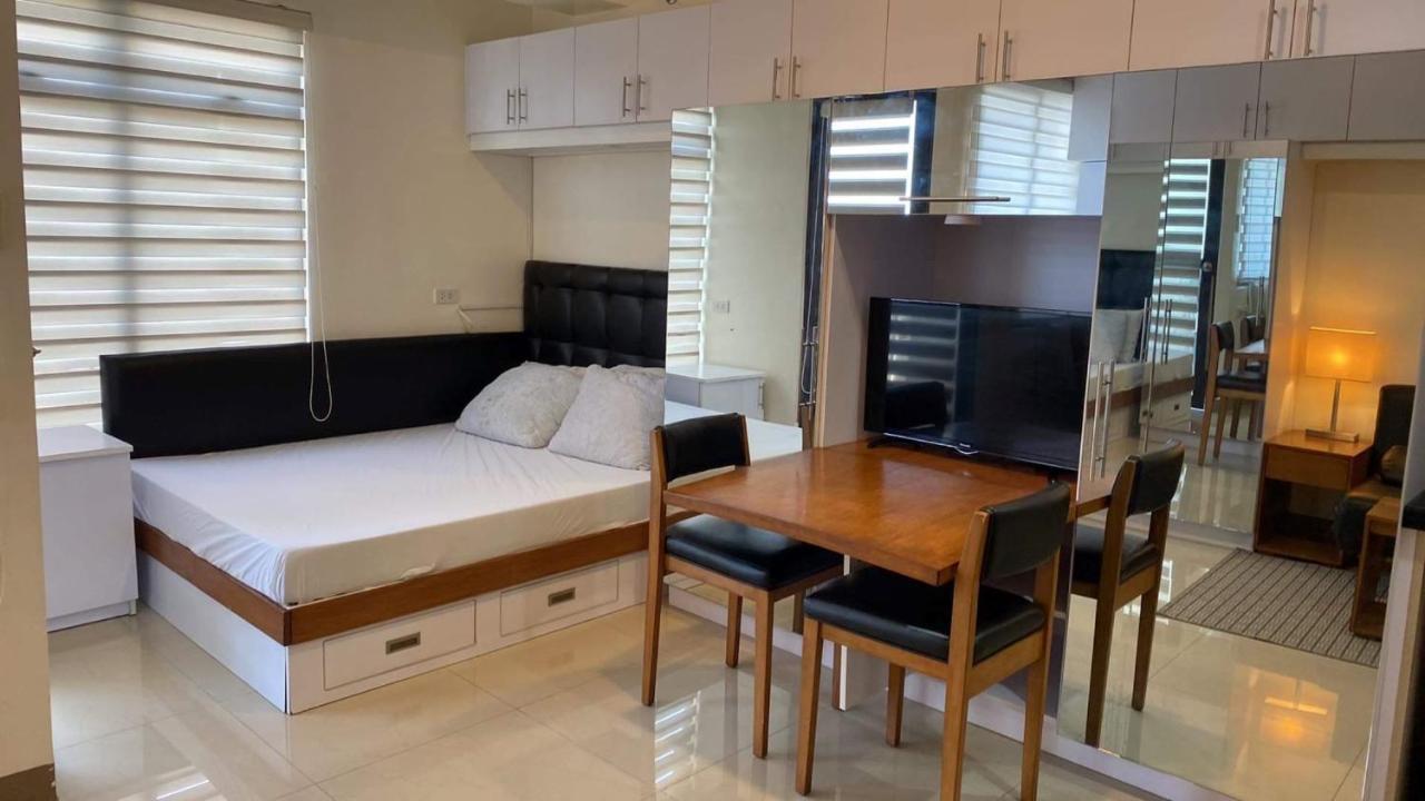 Mabolo Garden Flat A6 With Free Rooftop Pool Cebu ภายนอก รูปภาพ