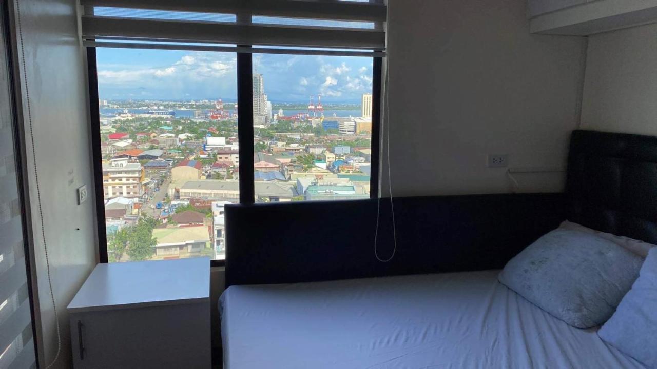Mabolo Garden Flat A6 With Free Rooftop Pool Cebu ภายนอก รูปภาพ