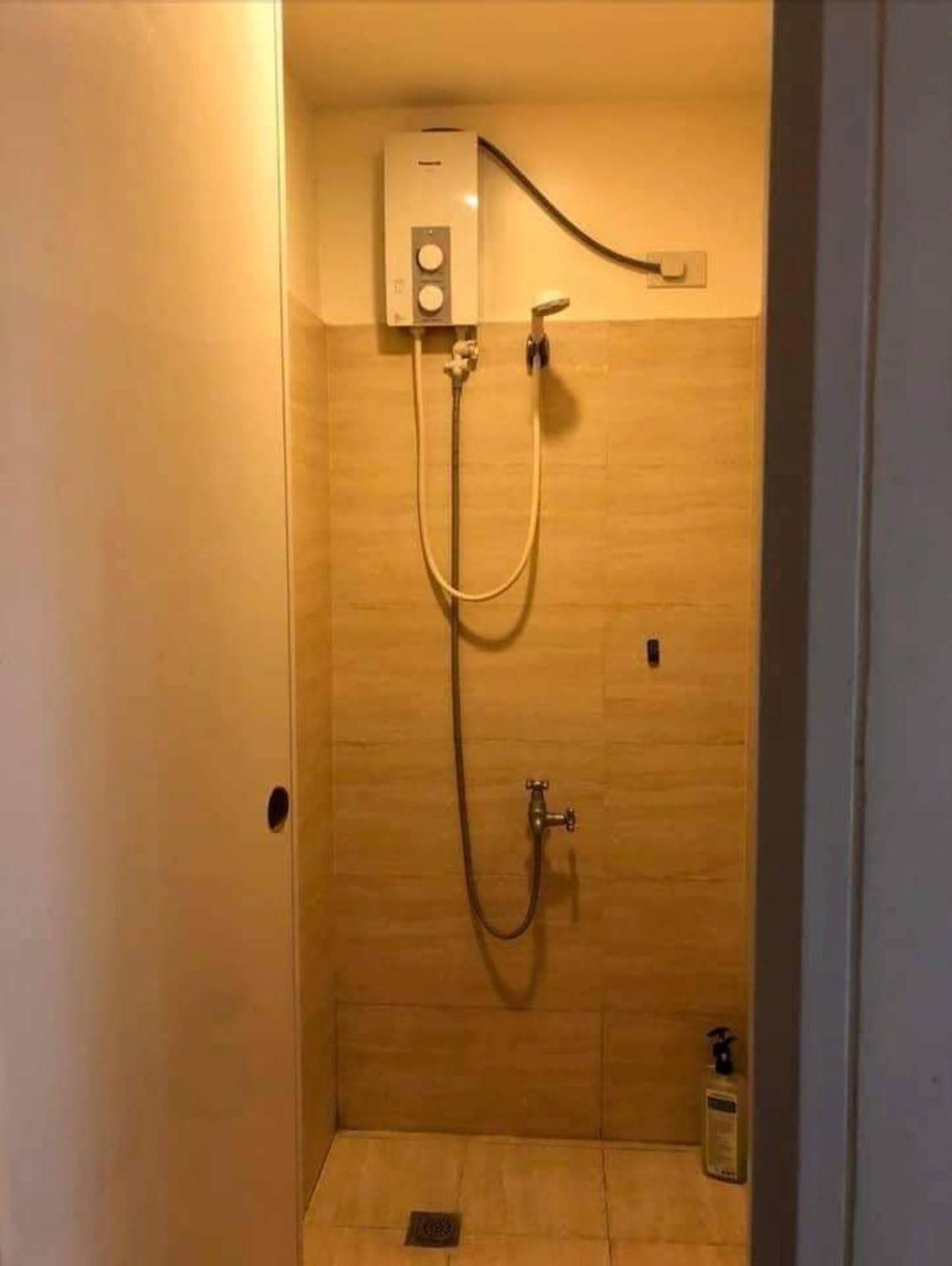 Mabolo Garden Flat A6 With Free Rooftop Pool Cebu ภายนอก รูปภาพ