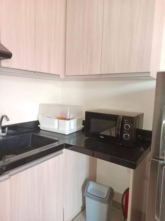 Mabolo Garden Flat A6 With Free Rooftop Pool Cebu ภายนอก รูปภาพ