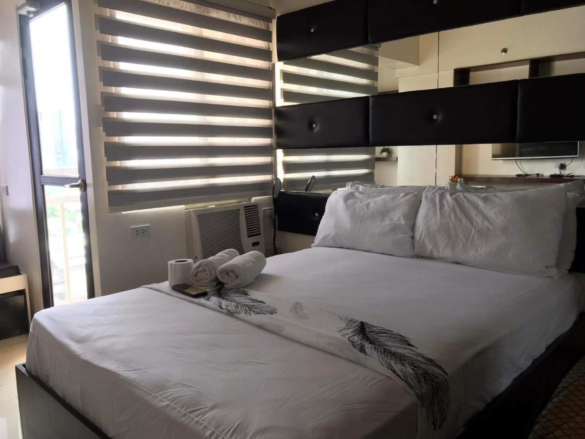 Mabolo Garden Flat A6 With Free Rooftop Pool Cebu ภายนอก รูปภาพ