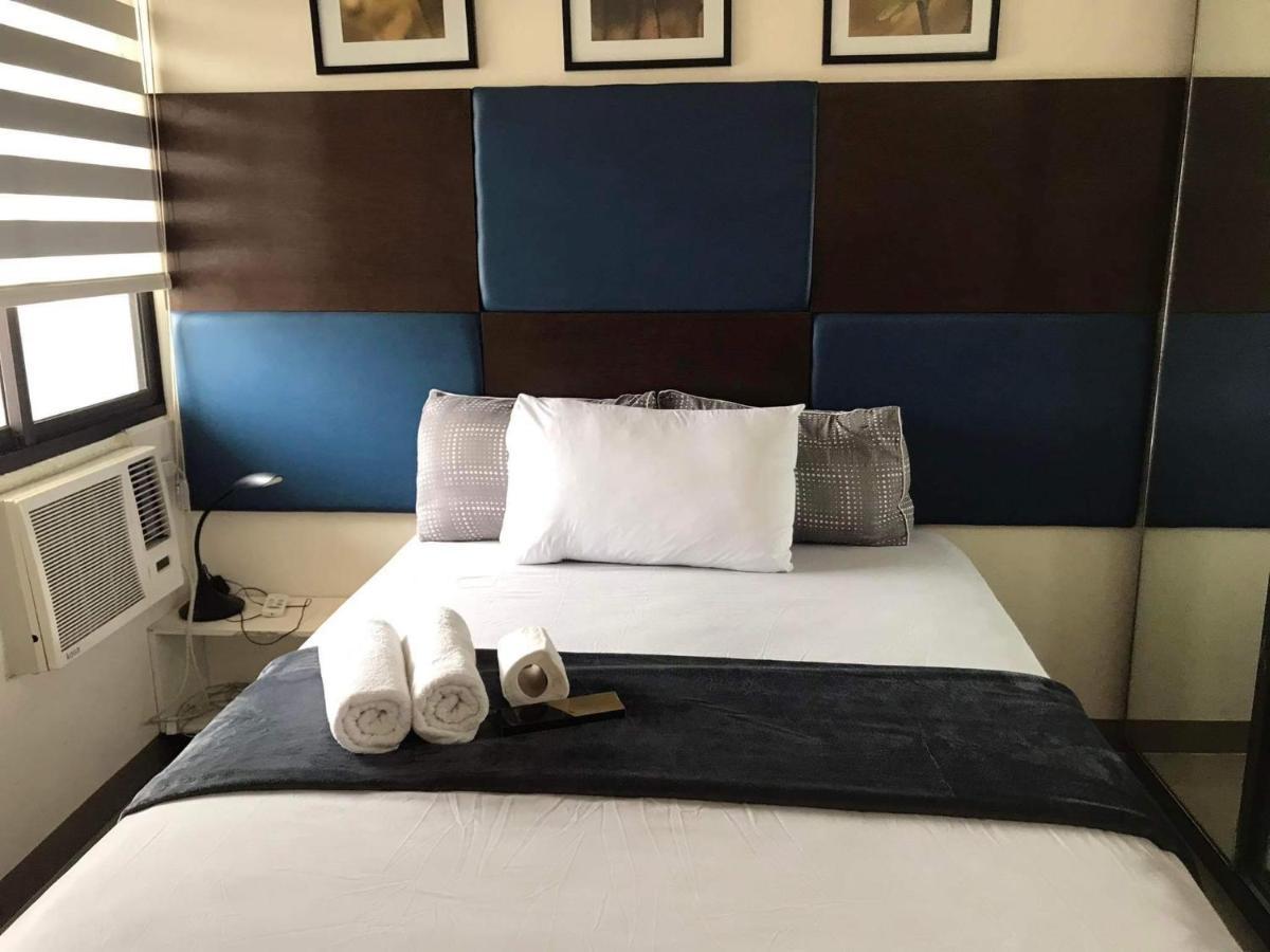 Mabolo Garden Flat A6 With Free Rooftop Pool Cebu ภายนอก รูปภาพ