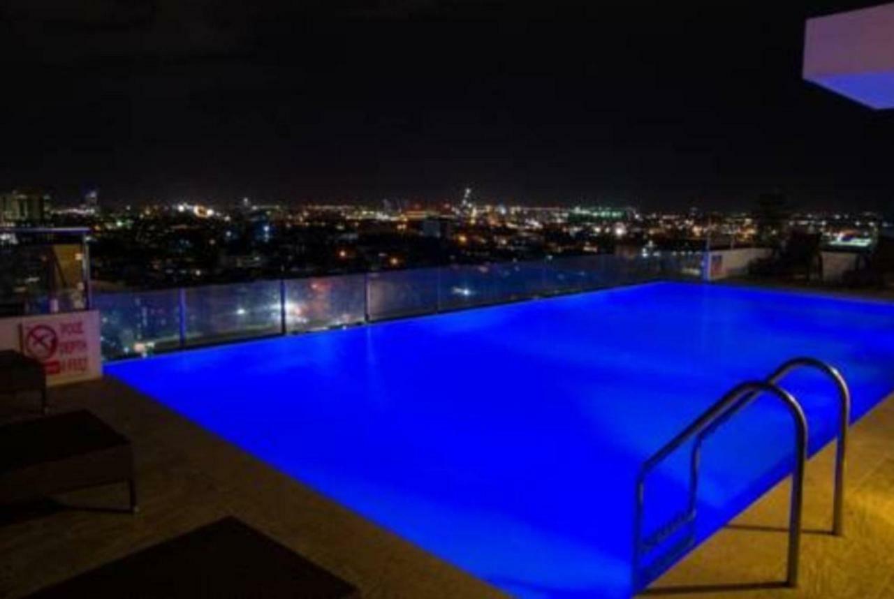 Mabolo Garden Flat A6 With Free Rooftop Pool Cebu ภายนอก รูปภาพ
