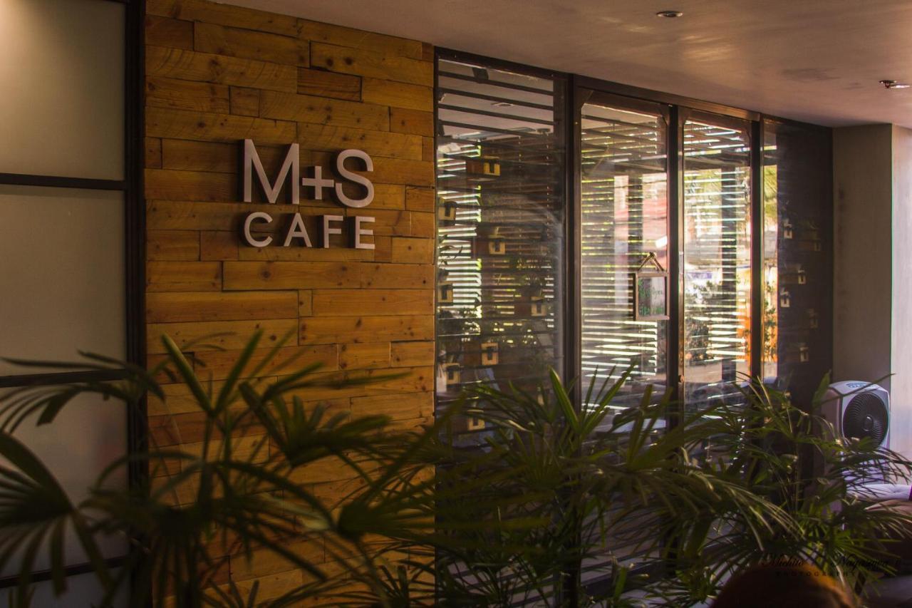 Mabolo Garden Flat A6 With Free Rooftop Pool Cebu ภายนอก รูปภาพ